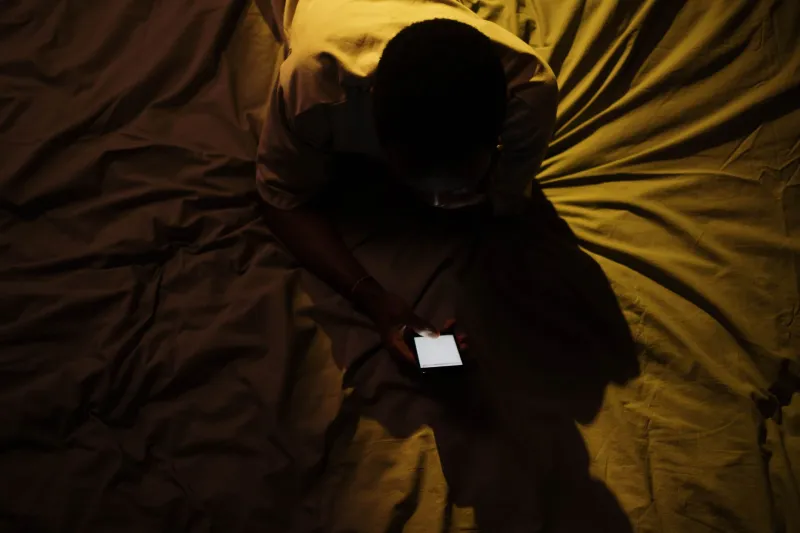 Bright Screens, Dark Rooms: The Strange Psychology of Playing Candy Pokies at Midnight